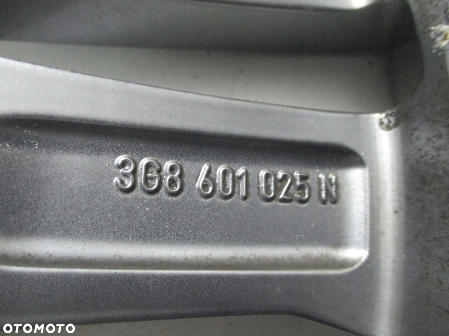 FELGA VOLKSWAGEN VW ARTEON 3G8 18" 8J ET40 - 6