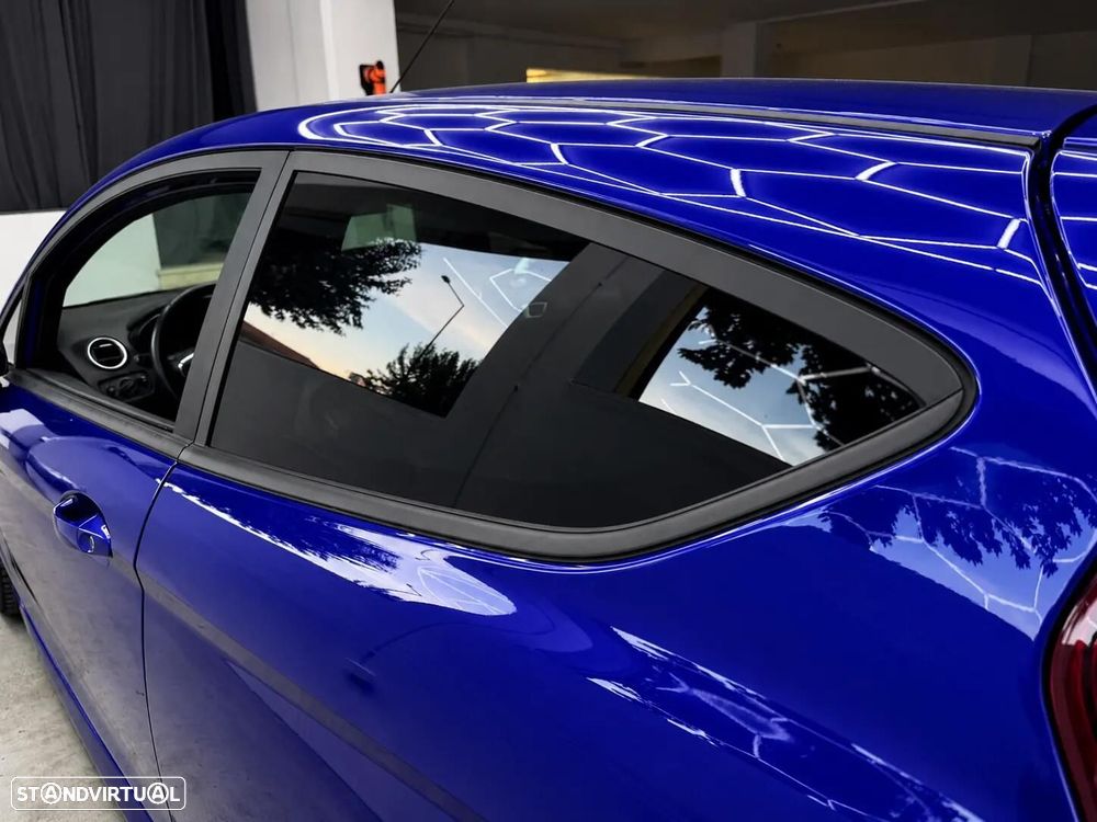 Ford Fiesta 1.6 EcoBoost c/ Pack Pele Desportiva ST - 37