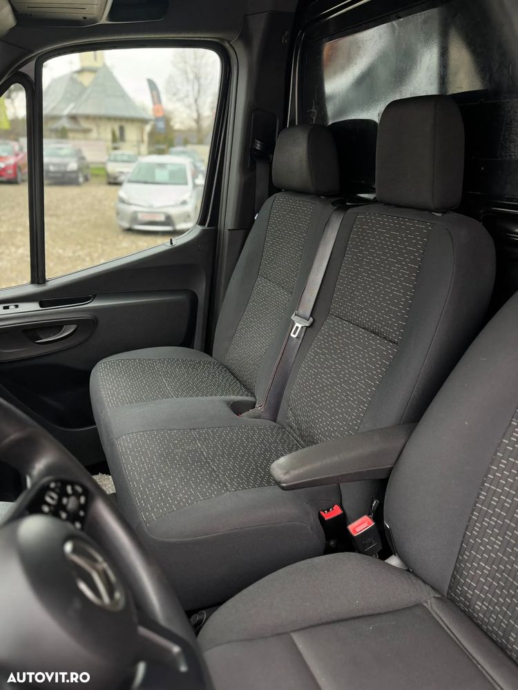 Mercedes-Benz SPRINTER - 28