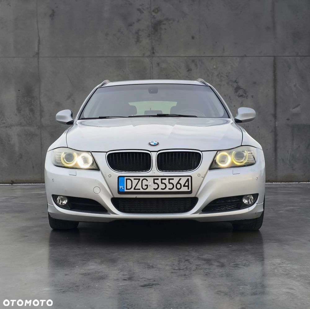 BMW Seria 3 320d - 14