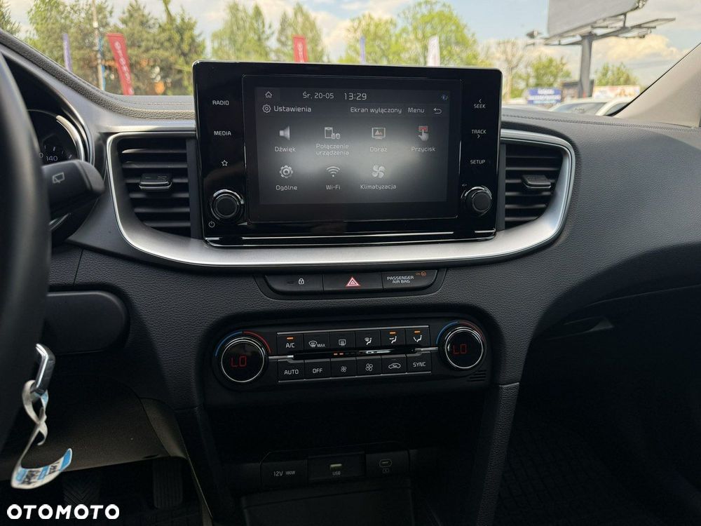 Kia Ceed 1.5 T-GDI M - 23