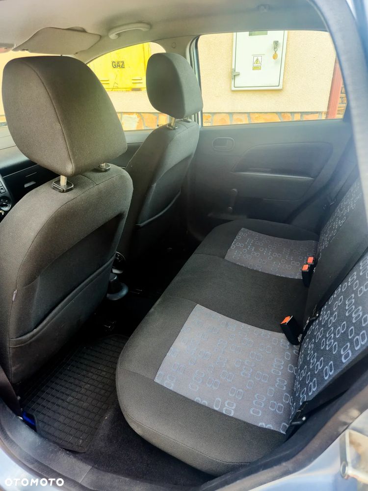 Ford Fiesta 1.3 Ambiente - 15