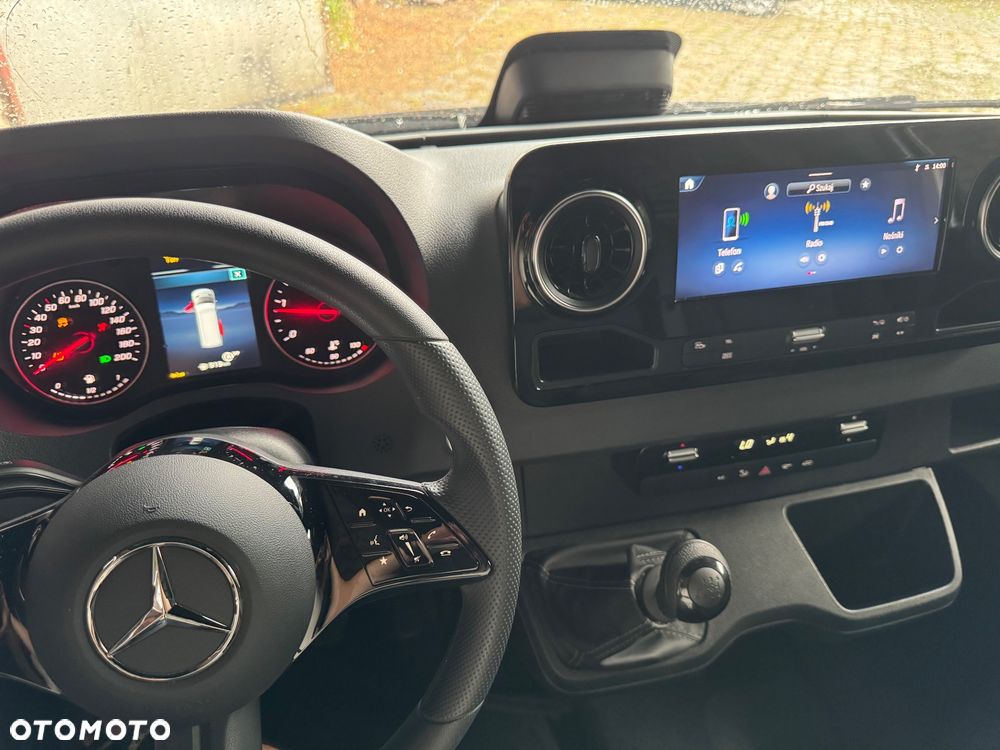 Mercedes-Benz SPRINTER - 22