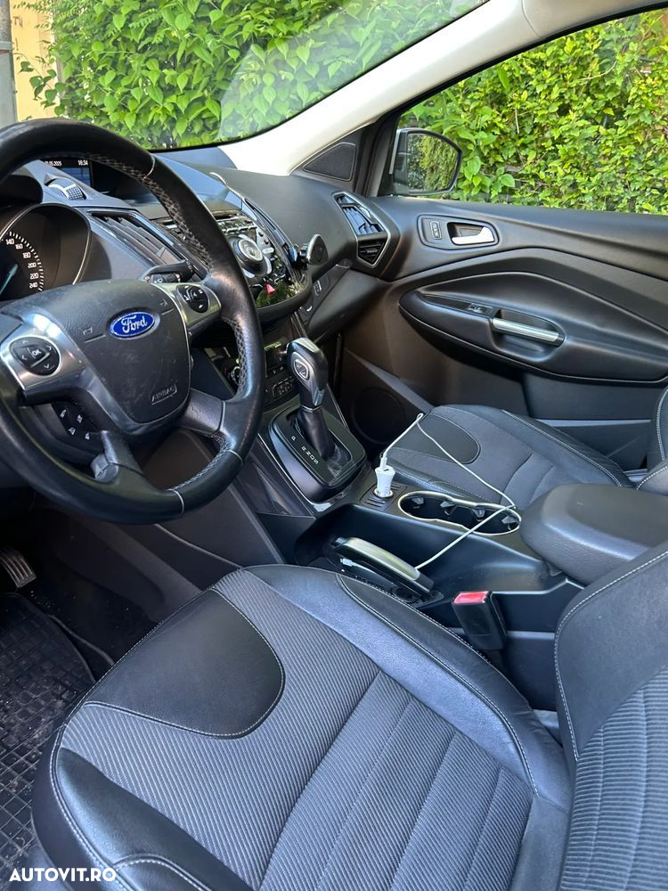 Ford Kuga 2.0 TDCi Powershift 4WD Titanium - 12