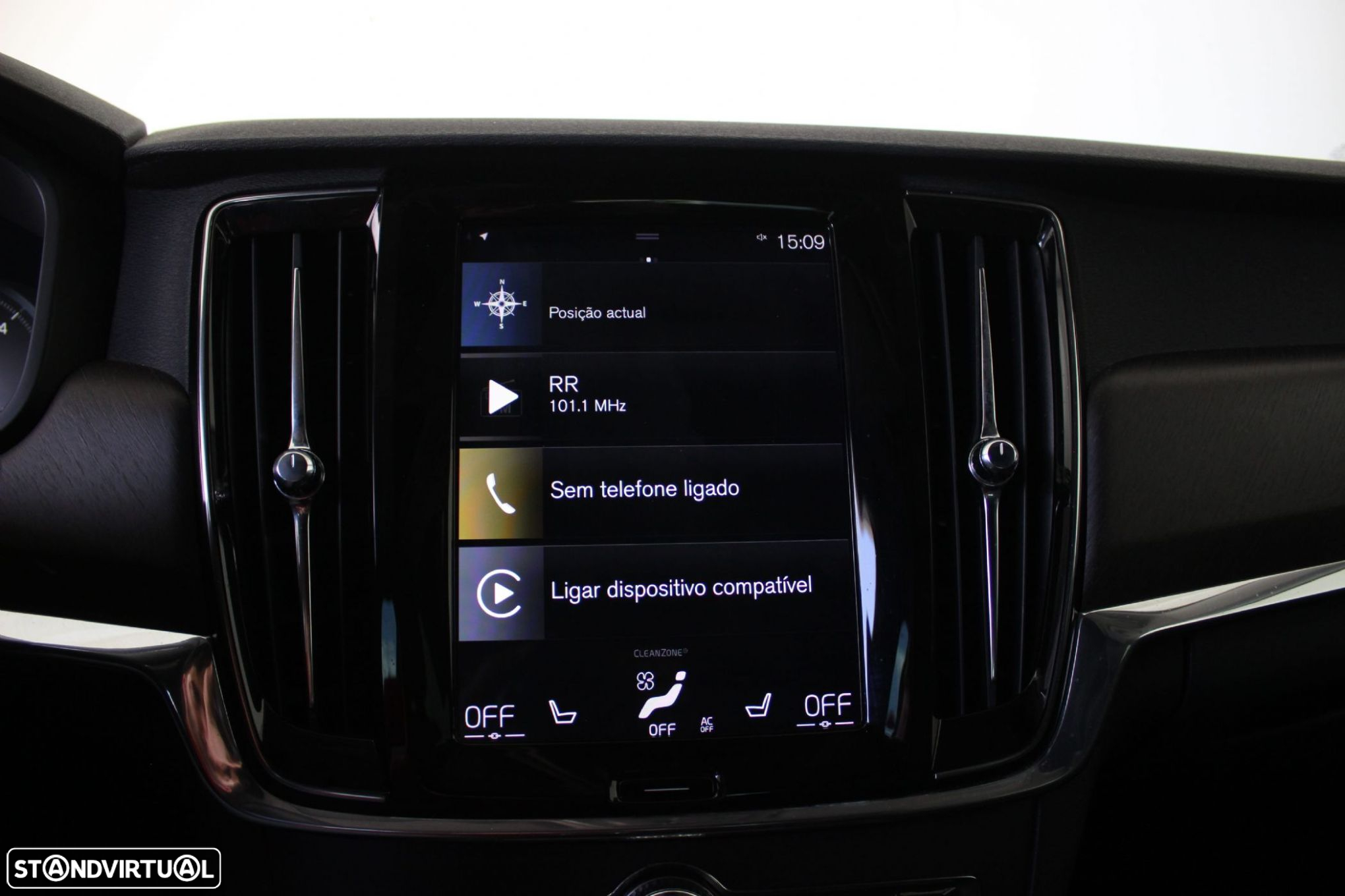 Volvo V90 Cross Country 2.0 D4 AWD Geartronic - 23