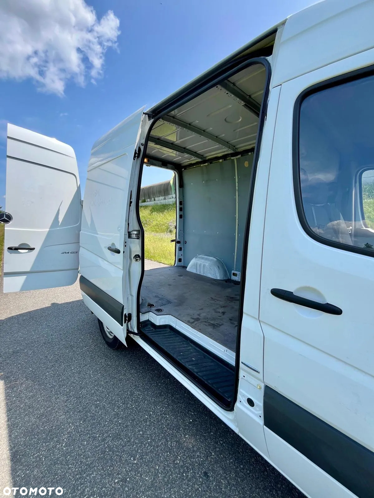 Mercedes-Benz Sprinter - 17