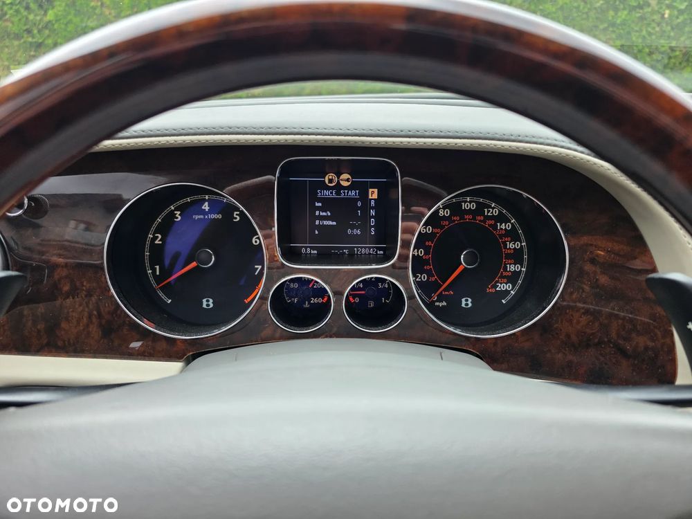 Bentley Flying Spur - 6