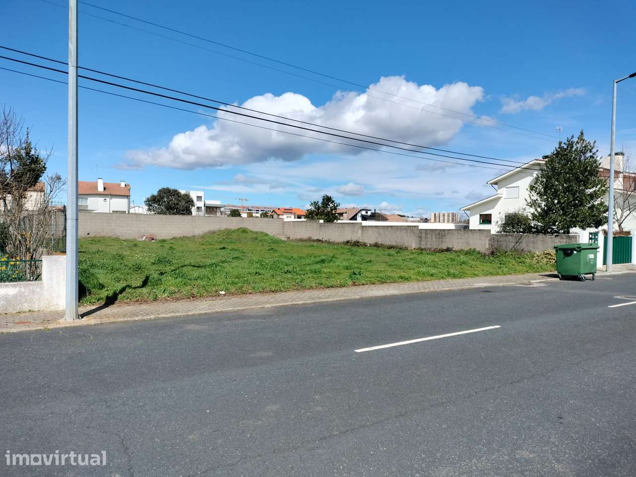 Terreno urbano de 500m² em Bragança - Grande imagem: 2/3