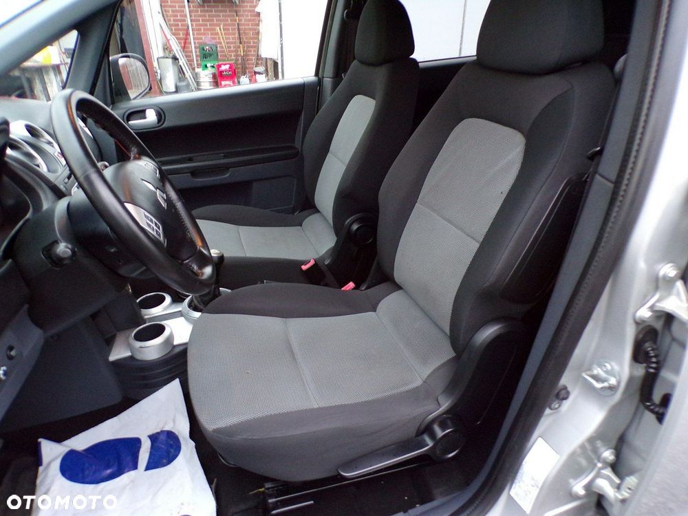 Mitsubishi Colt - 20