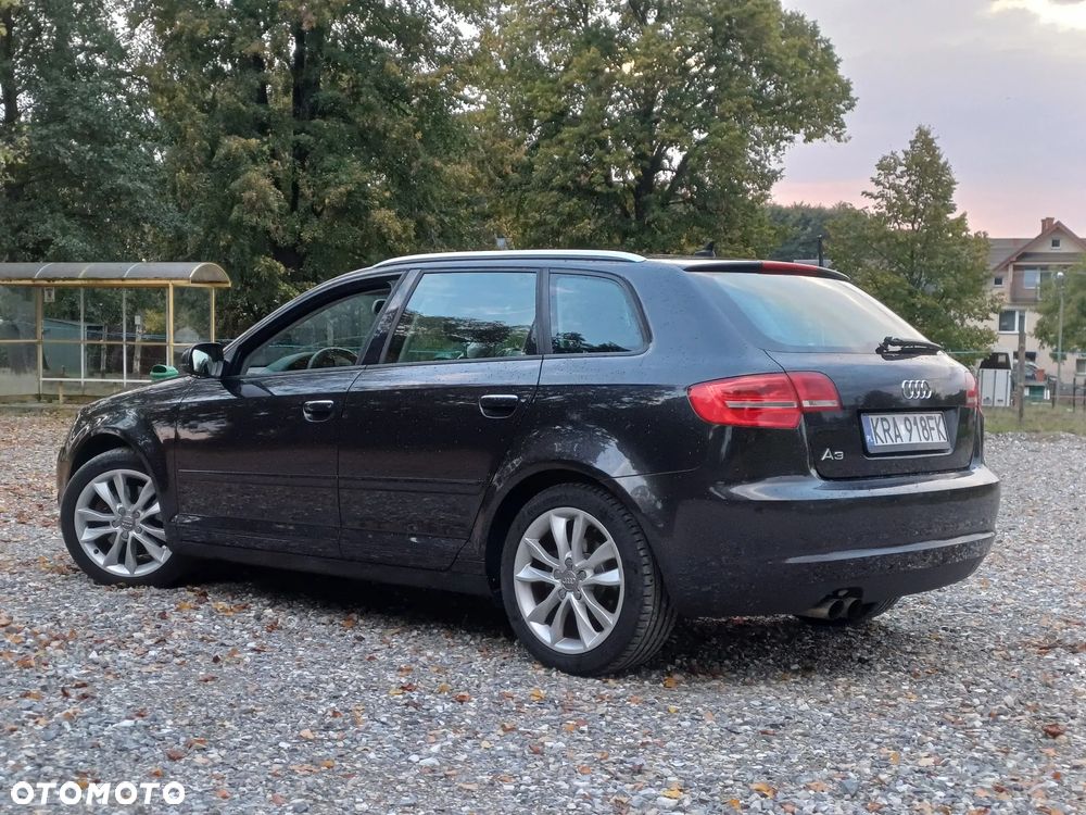 Audi A3 Sportback 2.0 TDI DPF quattro Ambiente - 23