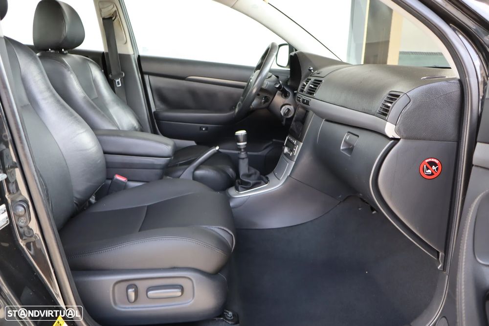 Toyota Avensis SD 2.2 D-4D Sol+GPS - 12