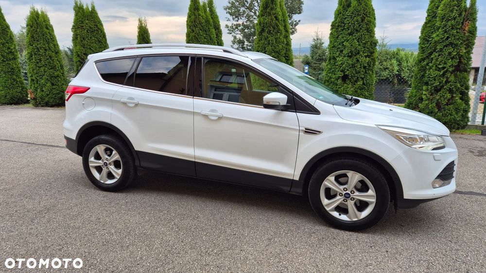 Ford Kuga 1.6 EcoBoost 2x4 Titanium - 5