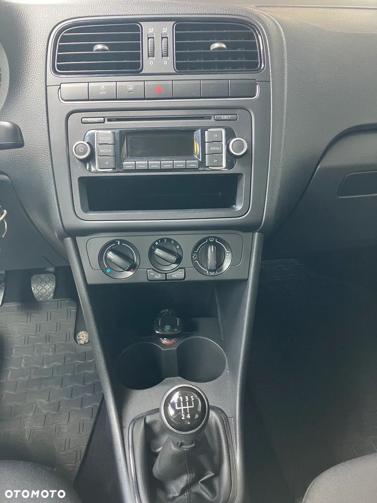 Volkswagen Polo 1.4 16V Trendline - 11