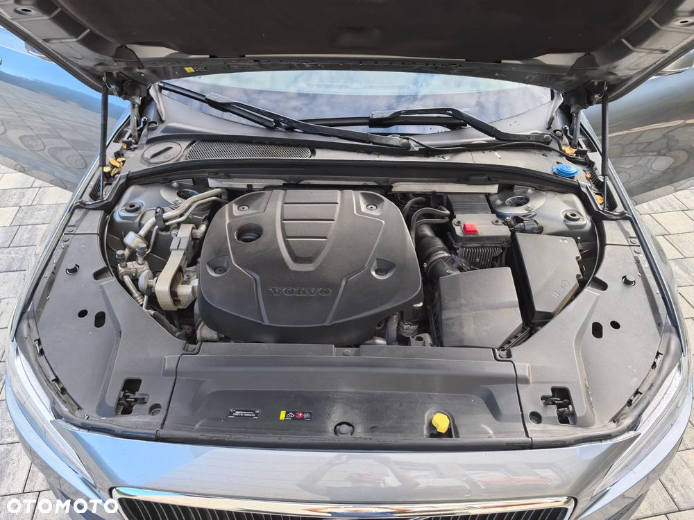 Volvo V90 D4 Momentum Pro - 15