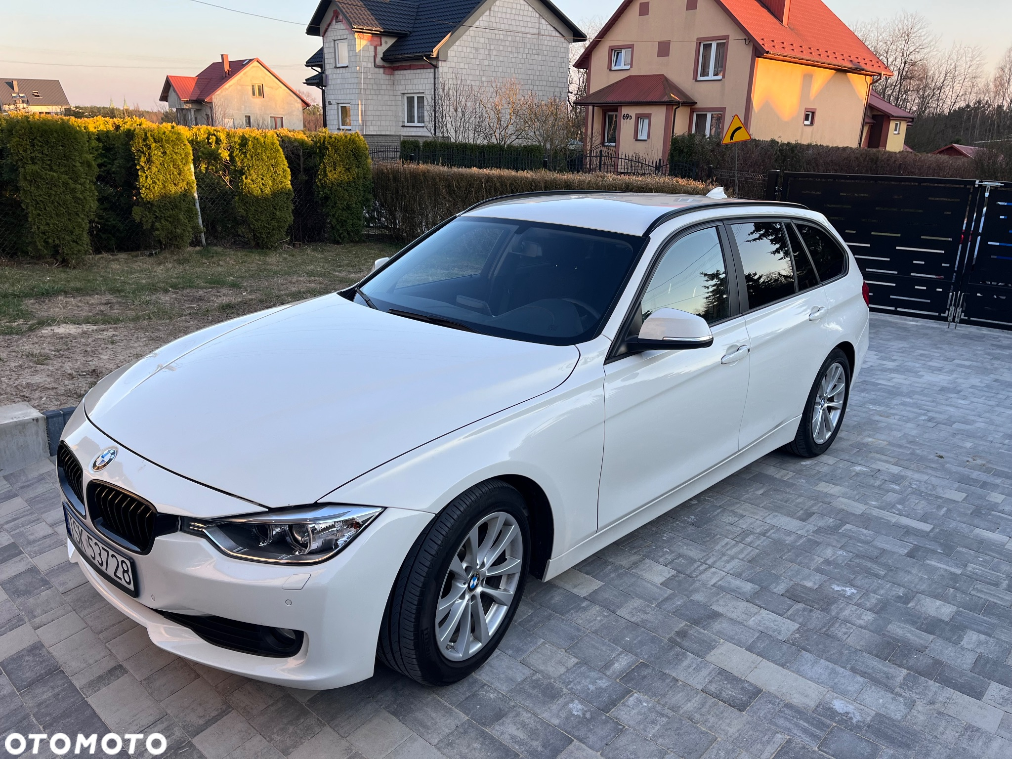 BMW Seria 3 318d xDrive - 2