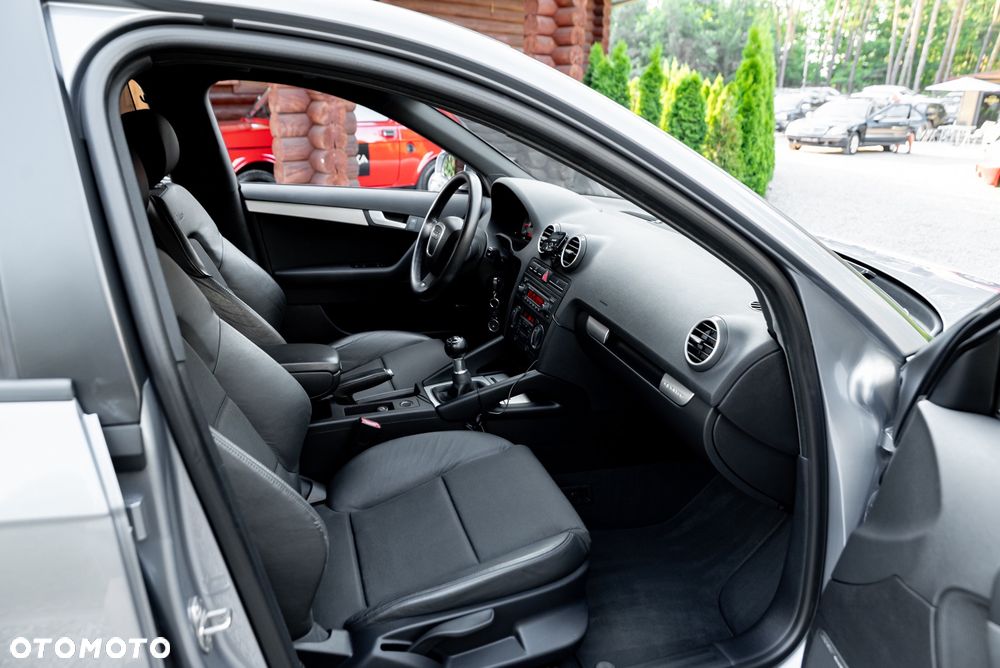 Audi A3 Sportback 2.0T FSI Ambition - 26