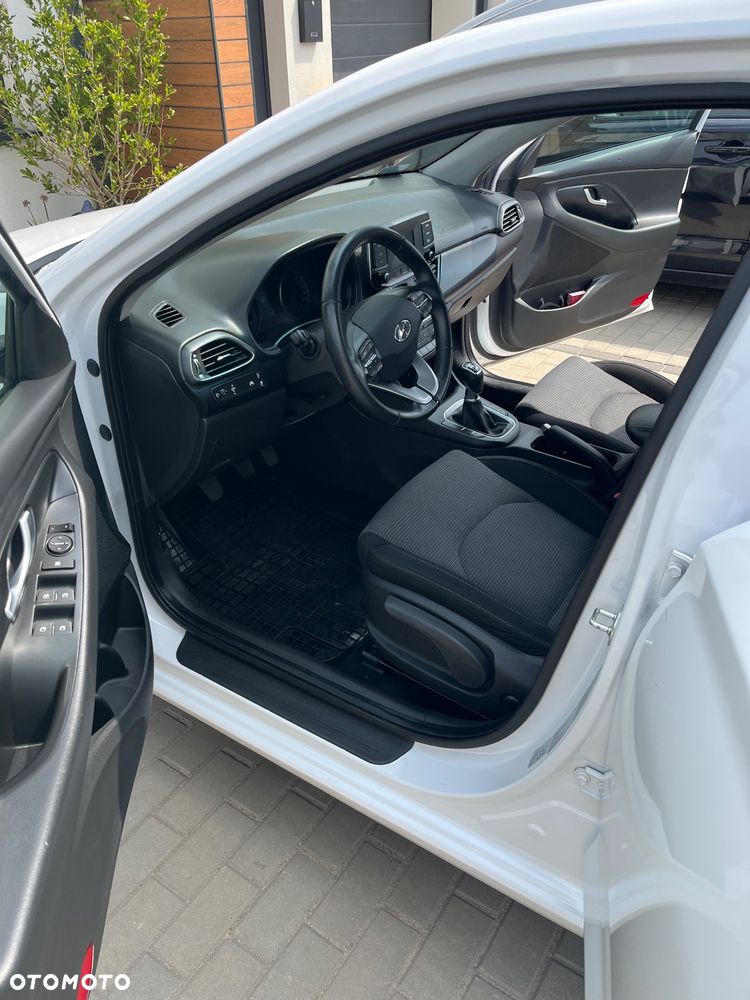 Hyundai i30 1.4 Classic + - 6