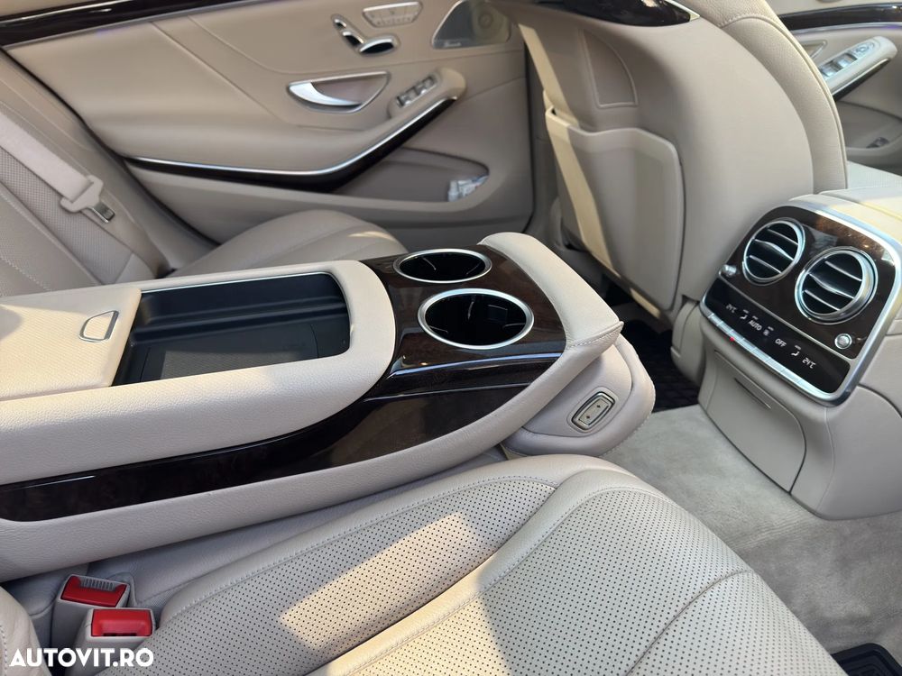 Mercedes-Benz S 560 4MATIC Long Aut. - 25