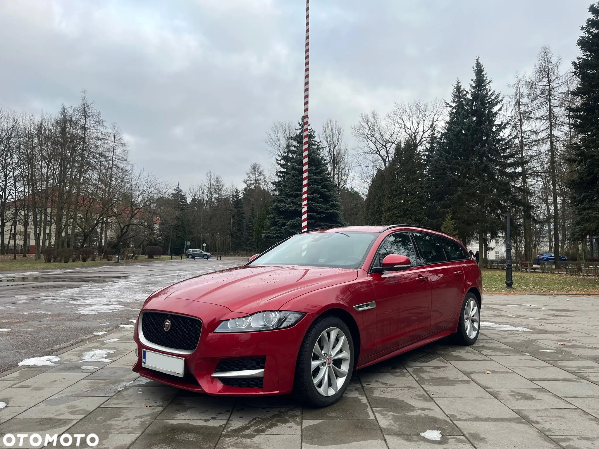 Jaguar XF 30t AWD Sportbrake R-Sport - 1