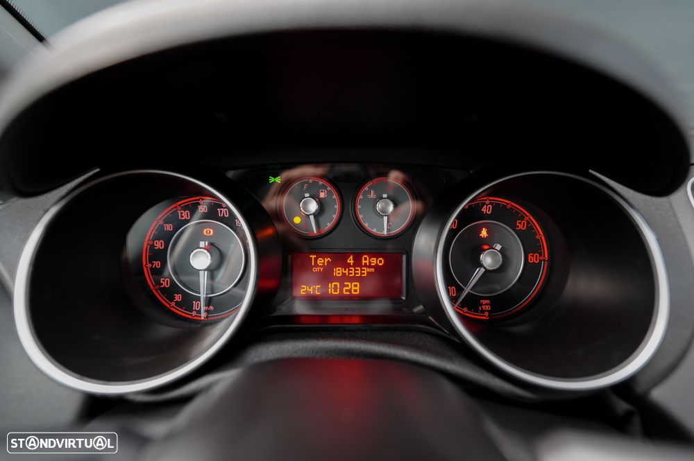 Fiat Punto 1.3 M-Jet Lounge S&S - 13