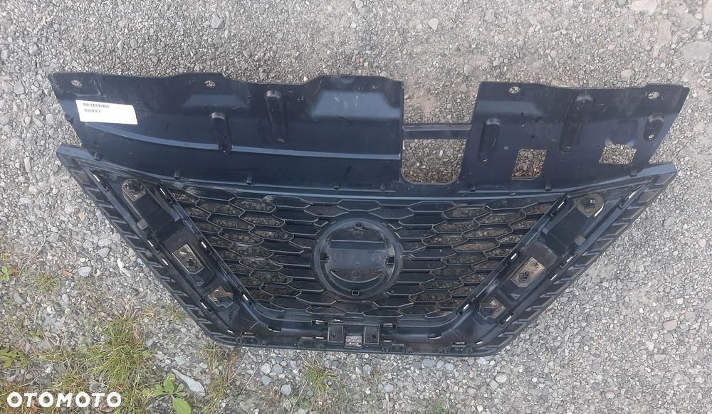 Atrapa Grill Nissan QASHQAI II J11  lift - 2
