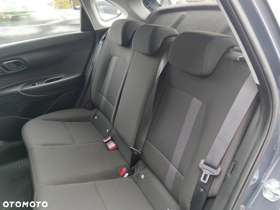 Hyundai i20 - 17