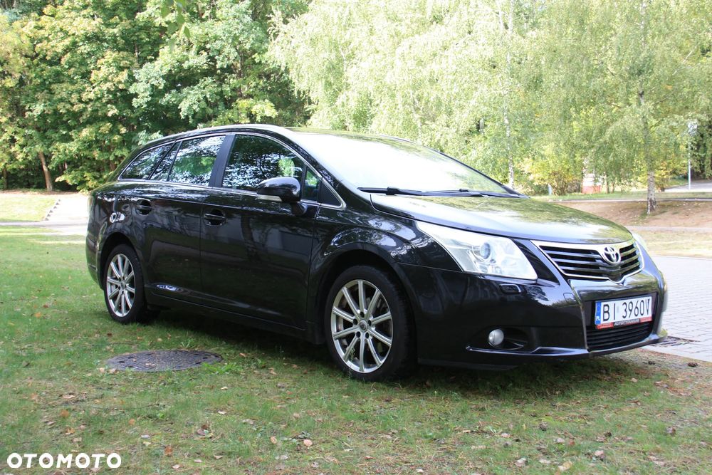 Toyota Avensis 1.8 Executive - 2