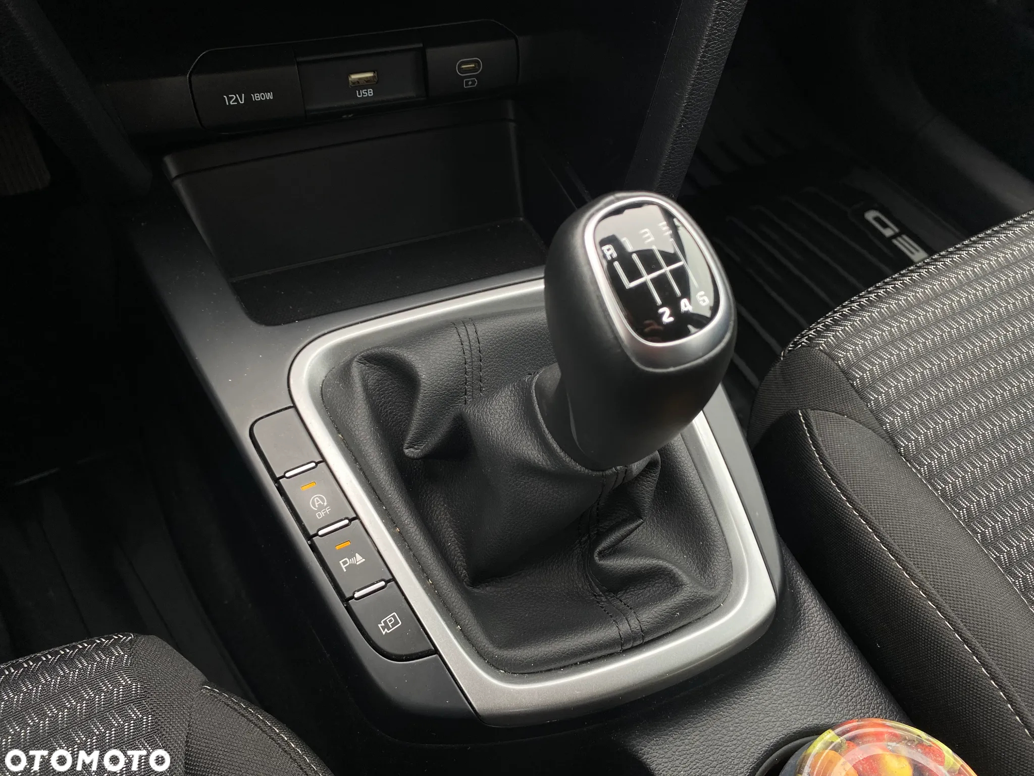 Kia Ceed 1.5 T-GDI M - 23
