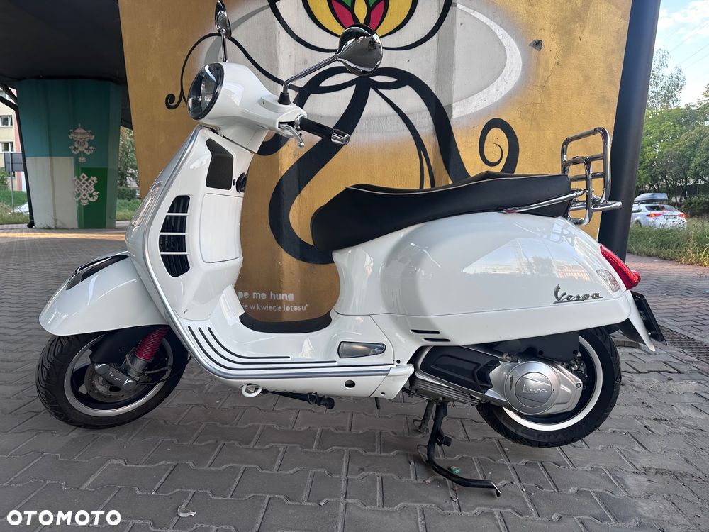 Vespa GTS - 2