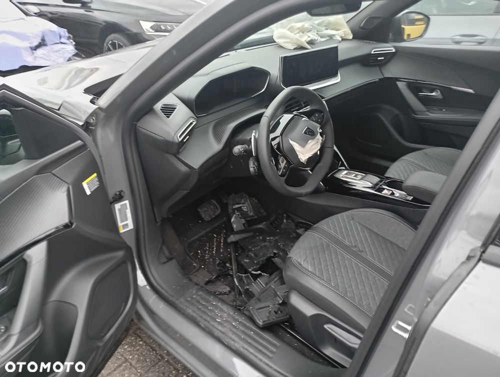 Peugeot 2008 Hybrid 136 e-DSC Allure - 14