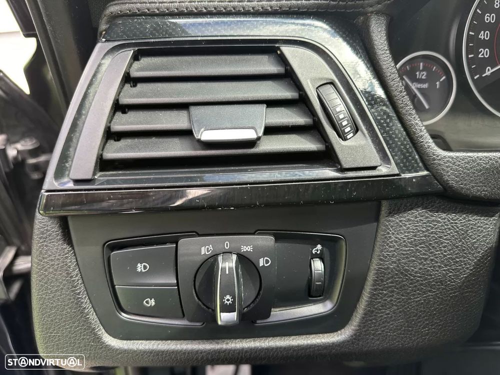 BMW 318 d Pack M - 38