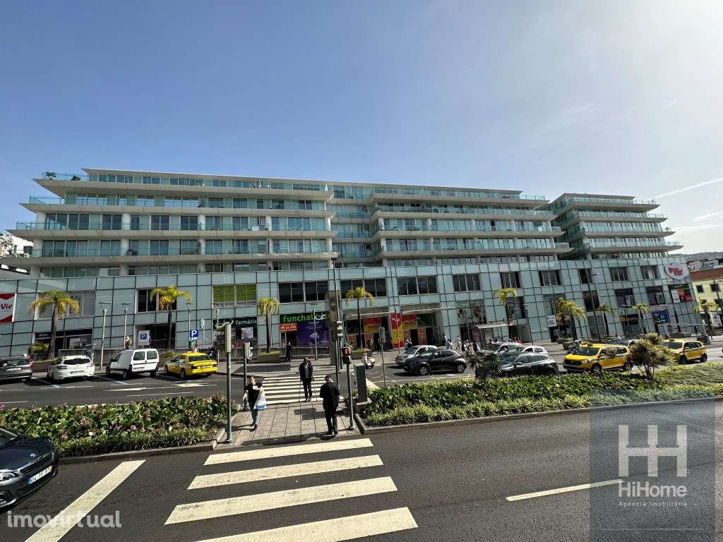 Apartamento T4 mobilado no Edificio Funchal Centrum - Grande imagem: 4/36