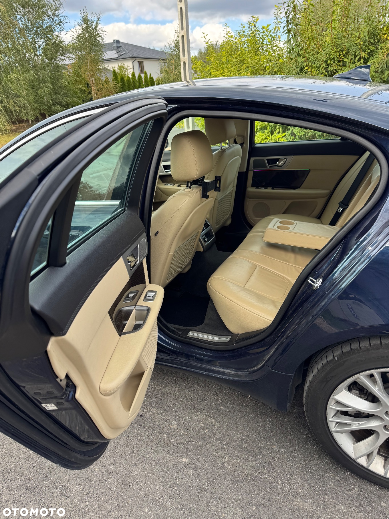 Jaguar XF 2.2 D Premium Luxury - 10