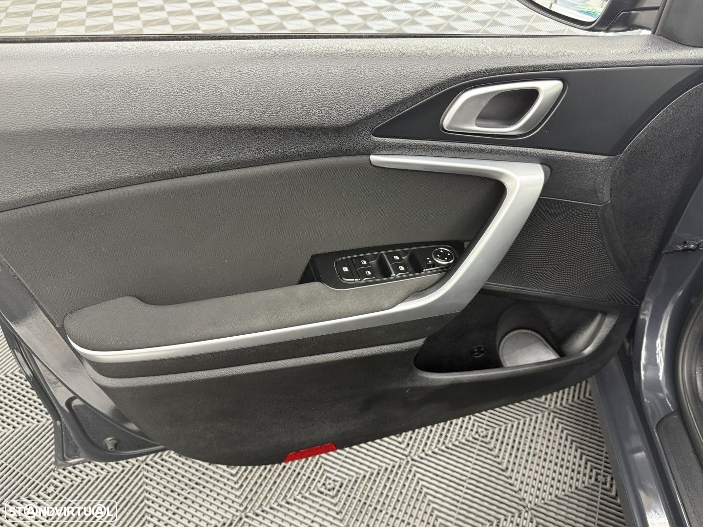 Kia Ceed 1.0 T-GDI Drive - 10