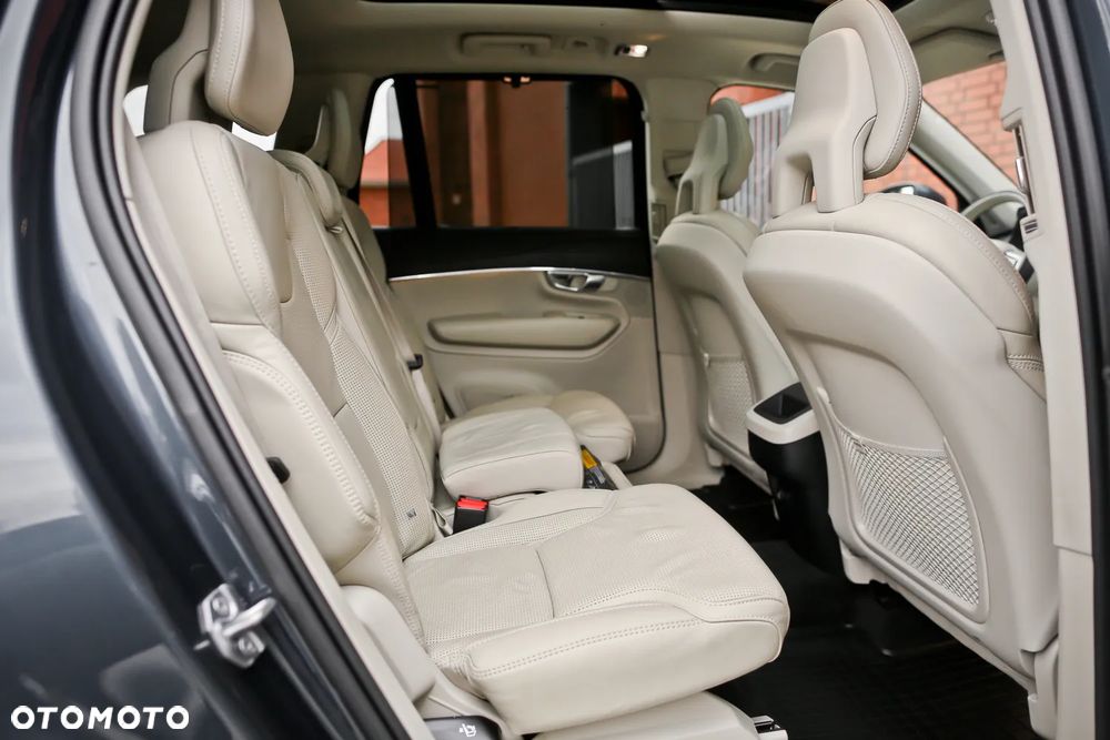 Volvo XC 90 B5 D AWD Inscription 7os - 28