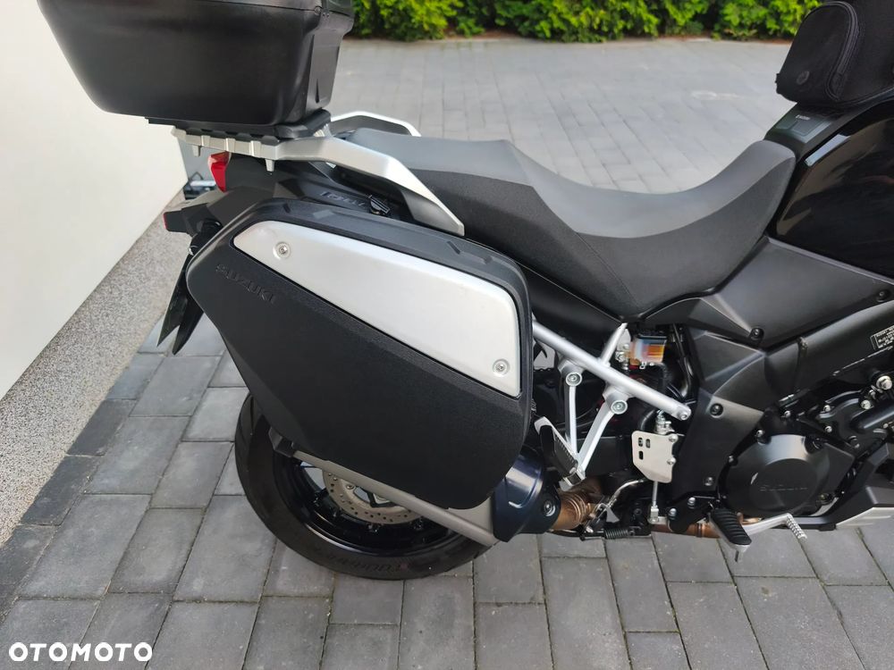 Suzuki V-STROM - 16