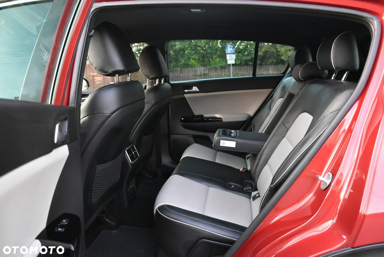 Kia Sportage 1.6 T-GDI AWD DCT GT LINE - 16