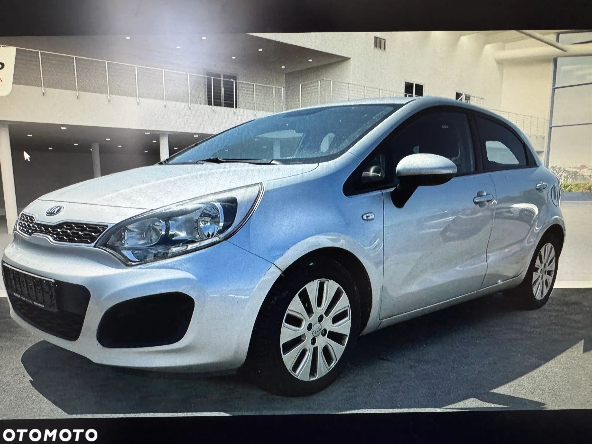 Kia Rio 1.2 L - 1