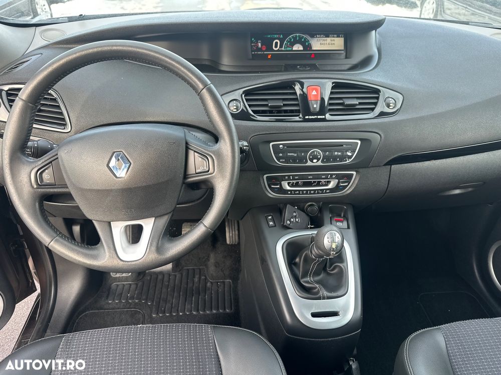Renault Scenic - 11