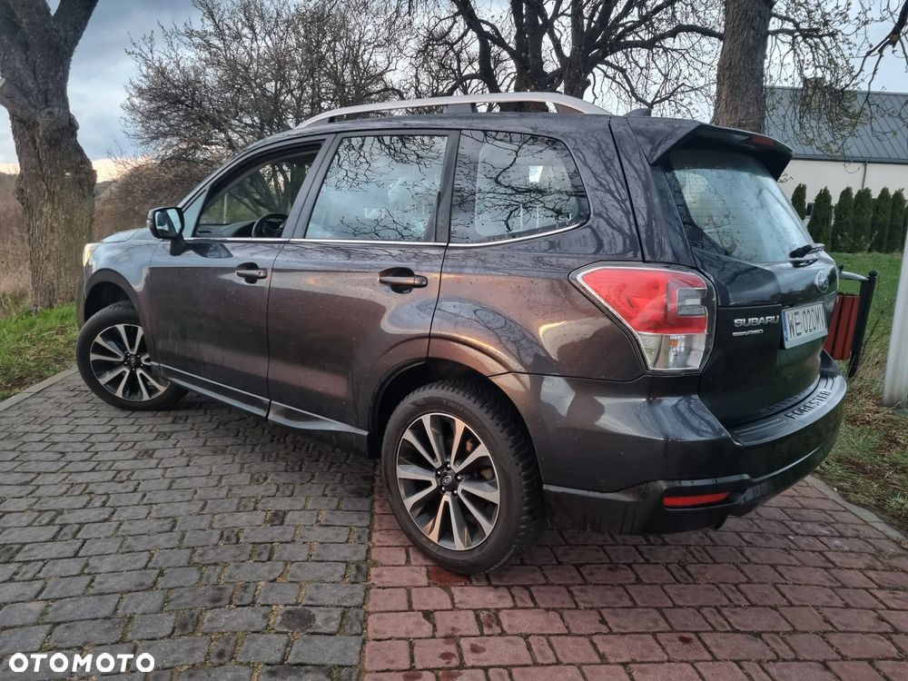 Subaru Forester 2.0 XT Platinum Lineartronic - 35