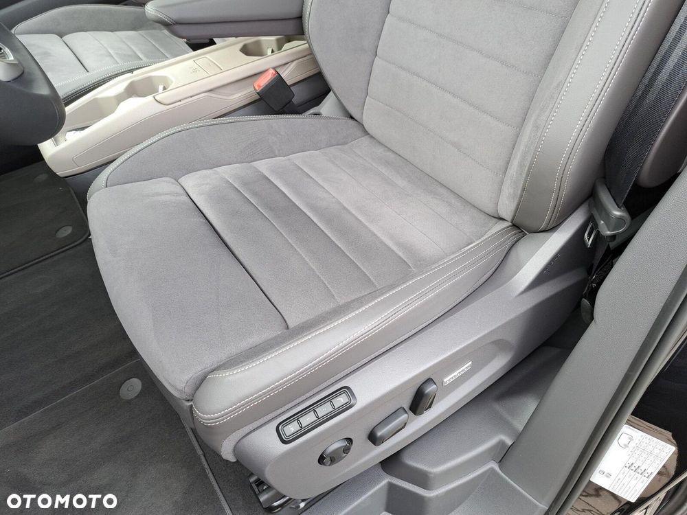 Volkswagen Multivan - 16