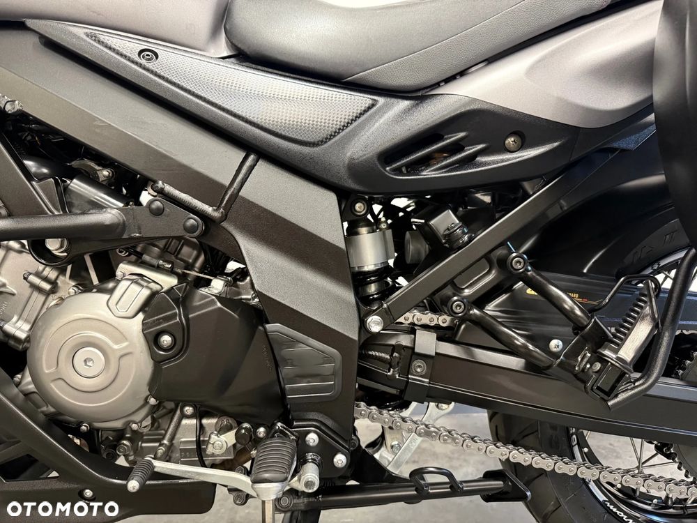 Suzuki V-STROM - 26