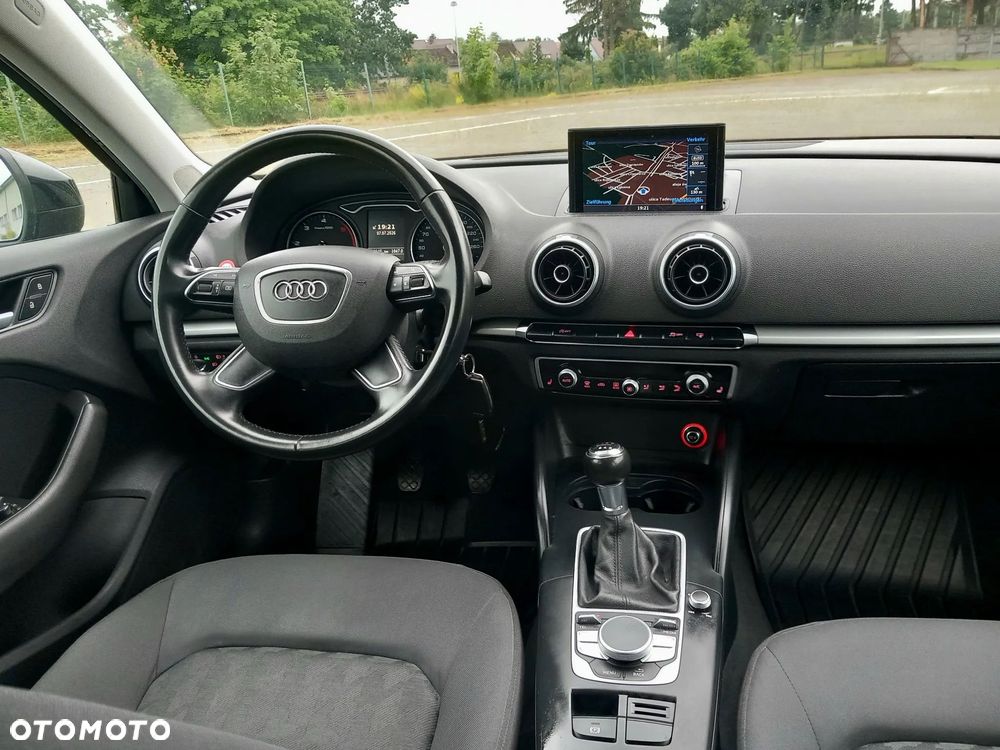 Audi A3 Sportback 2.0 TDI (clean diesel) Ambiente - 36