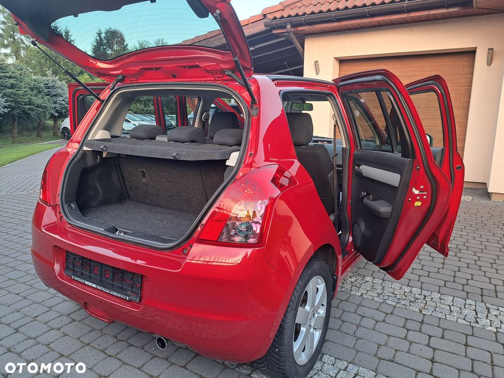 Suzuki Swift 1.3 Comfort dance - 27