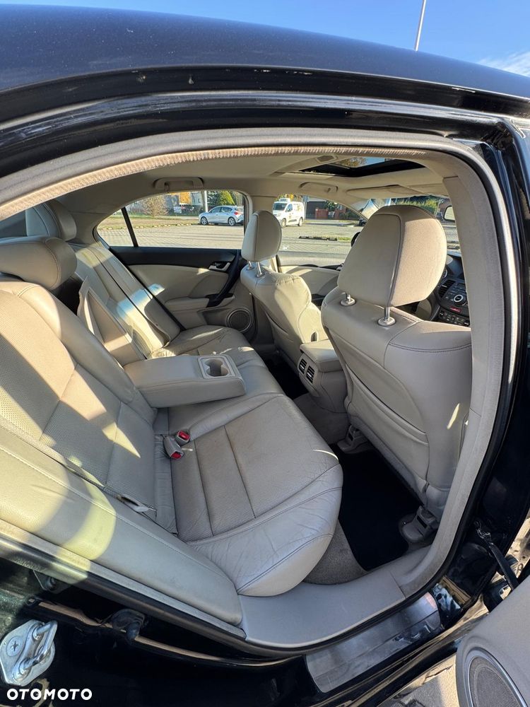 Honda Accord 2.4 Executive Nav+ACC+LKAS - 38