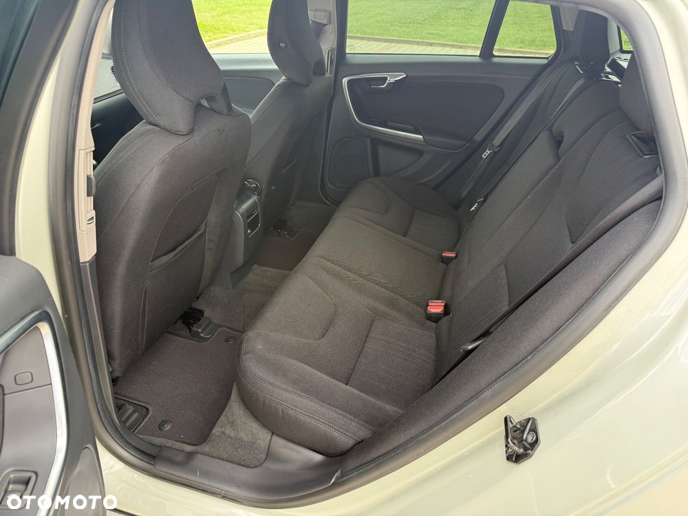 Volvo V60 D3 Summum - 7