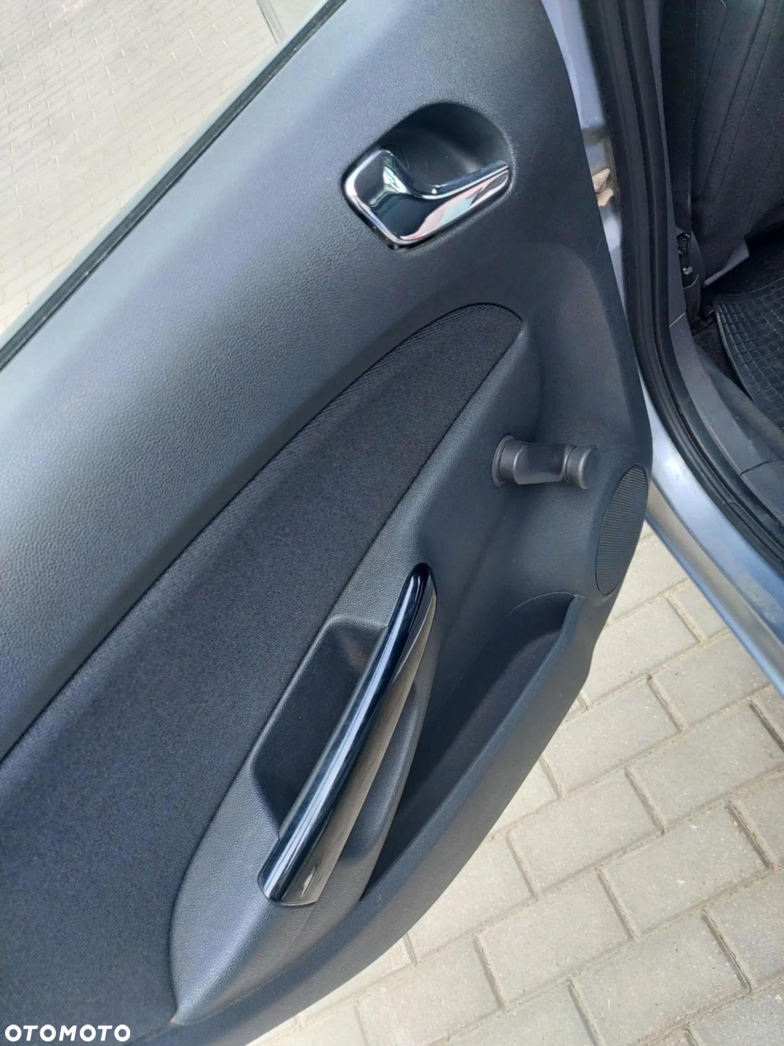 Opel Corsa 1.2 16V Enjoy - 9