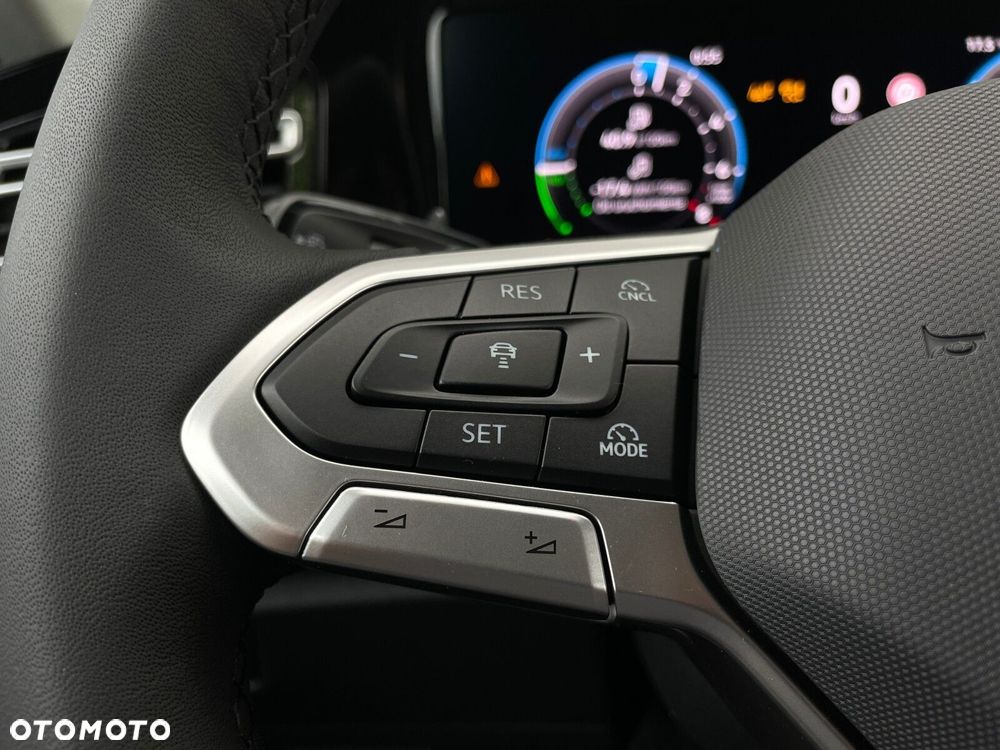 Volkswagen Tiguan - 17