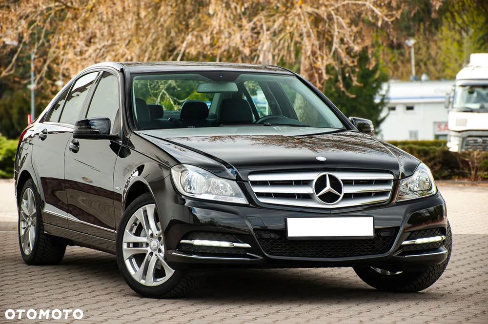 Mercedes-Benz Klasa C 180 BlueEFFICIENCY 7G-TRONIC Avantgarde - 5