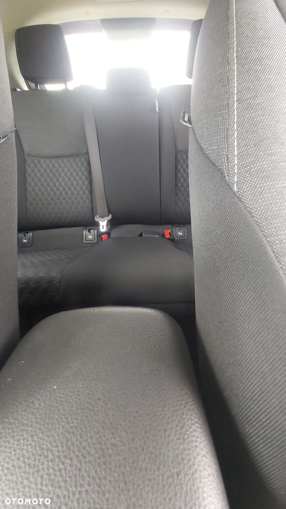 Toyota Yaris 1.5 VVT-i Comfort - 36
